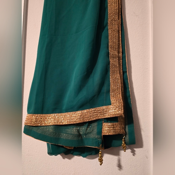 Sangeet Outfit for Guest - Picture 12 of 13